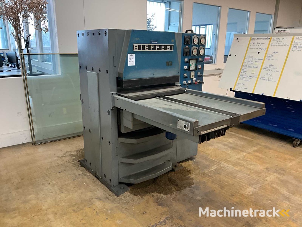 Bieffeb Hitte-pers machine