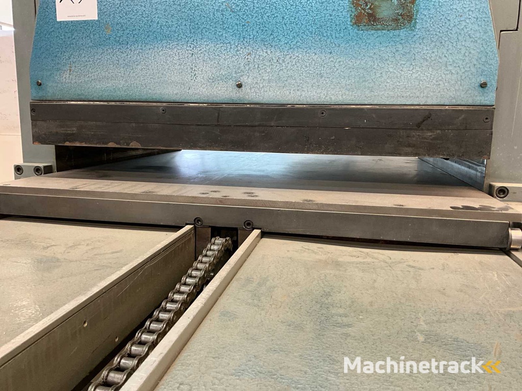 Bieffeb Hitte-pers machine