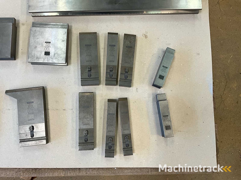 (C-1000) Trumpf diverse matrijzen (22x)