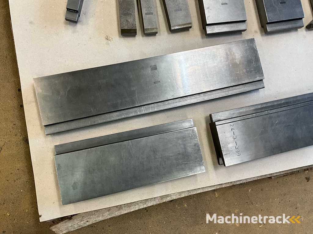 (C-1000) Trumpf diverse matrijzen (22x)