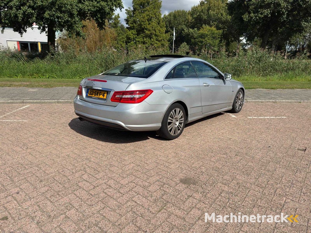 Mercedes-Benz E200 Coupé CGI Elegance Automaat; 32-SKF-4