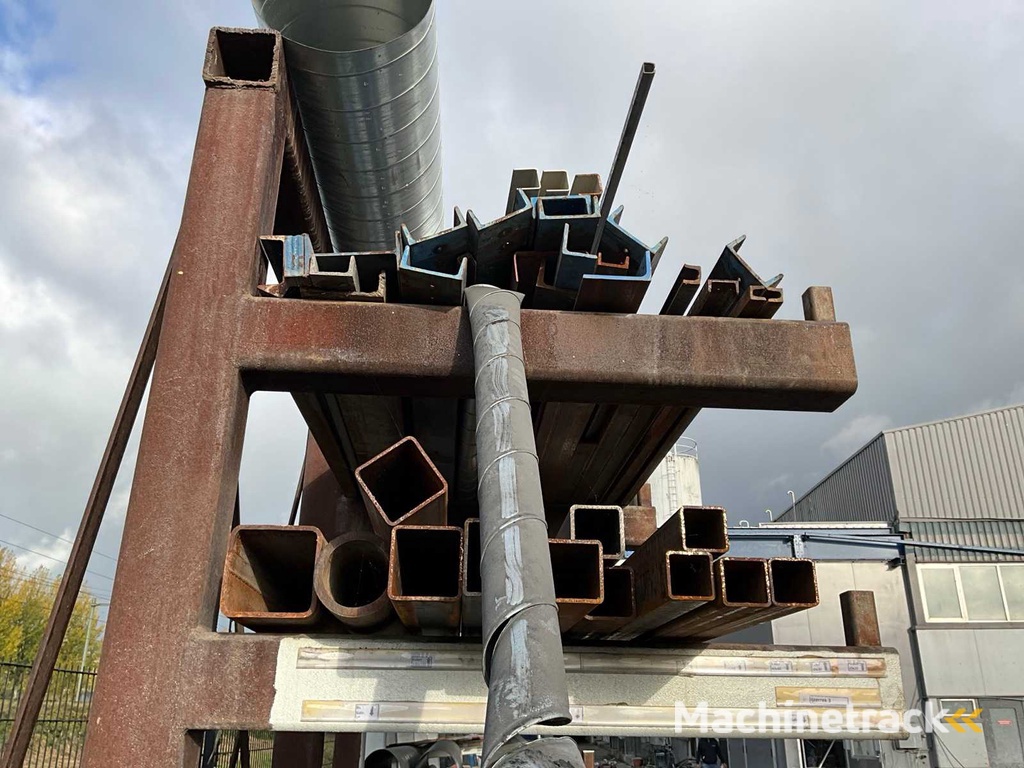 Lengtes stalen buizen