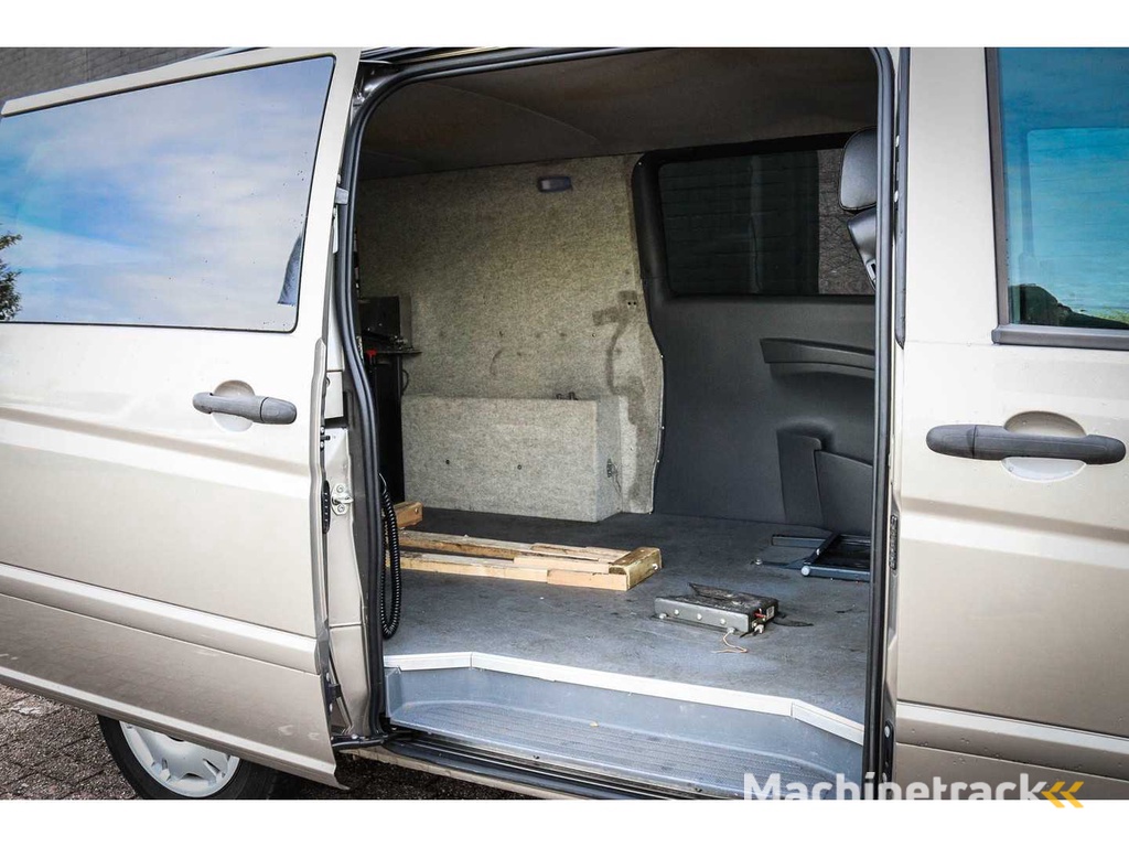 Mercedes-Benz Vito 111 CDI Rolstoelauto, 38-VNK-7