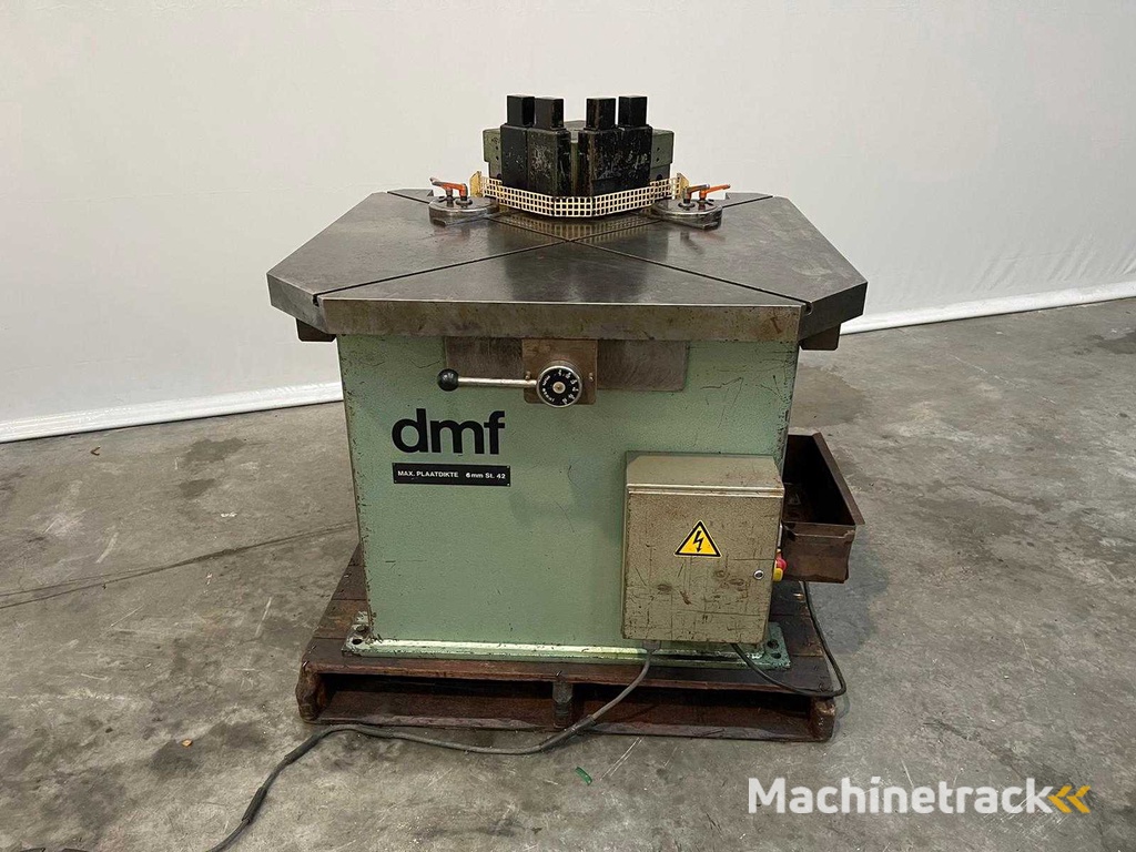 DMF - 6U300 - Ausklinkmaschine - 1985