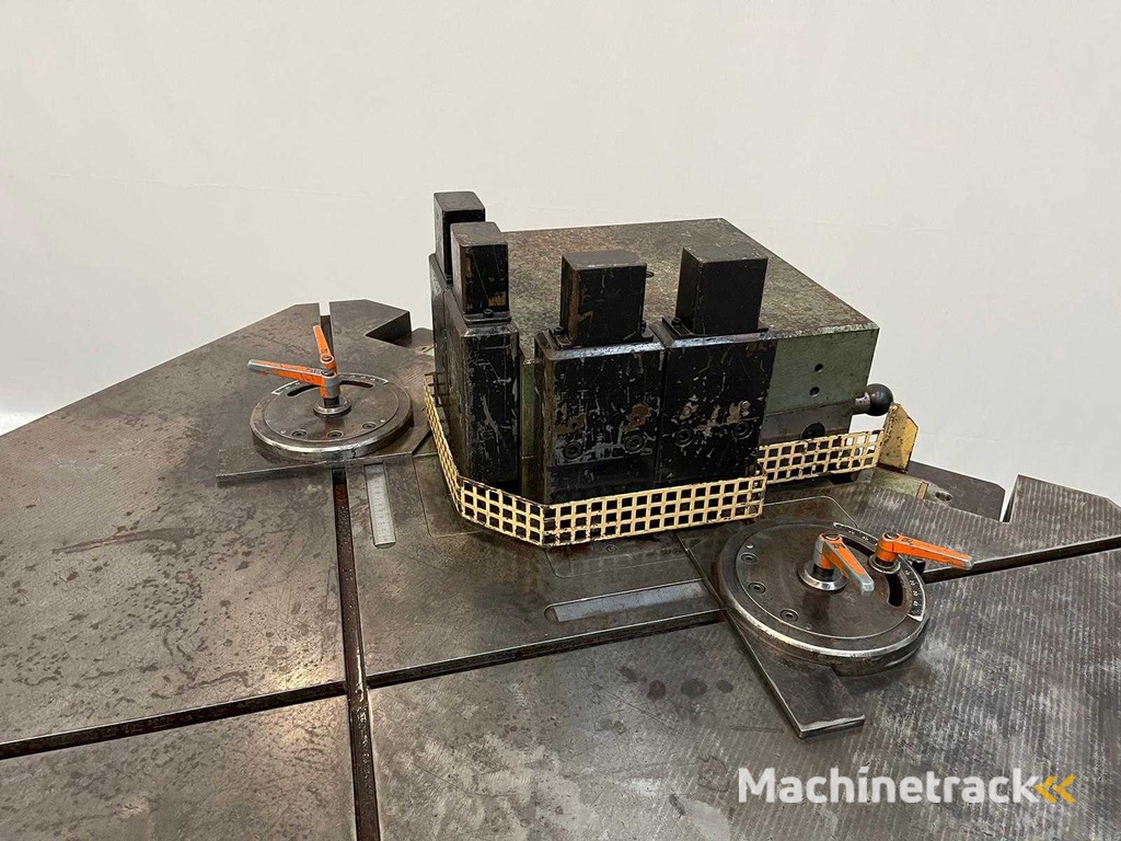 DMF - 6U300 - Ausklinkmaschine - 1985