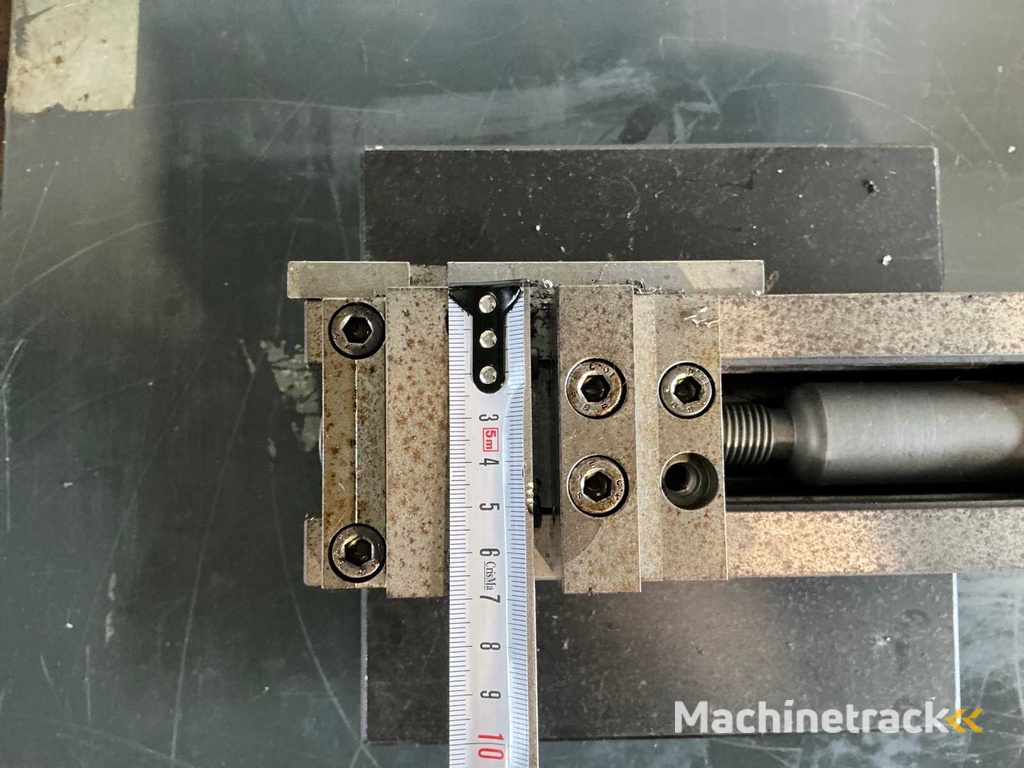 ALLMATIC-JAKOB NC 70 Precisie machinebankschroef