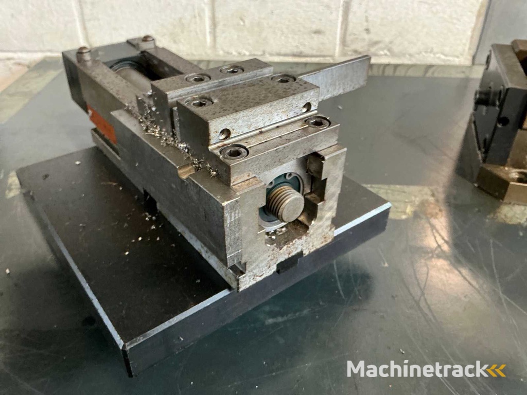 ALLMATIC-JAKOB NC 70 Precisie machinebankschroef