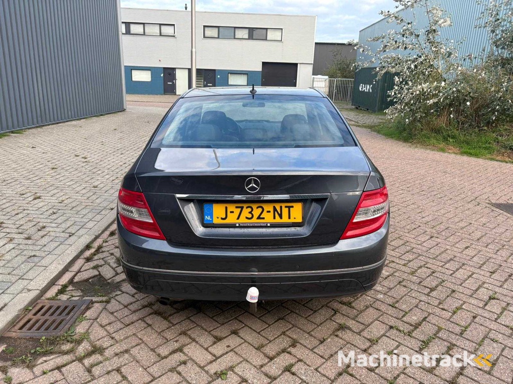 Mercedes-Benz c klasse 180 K Avantgarde Automaat Airco Cruise, J-732-NT