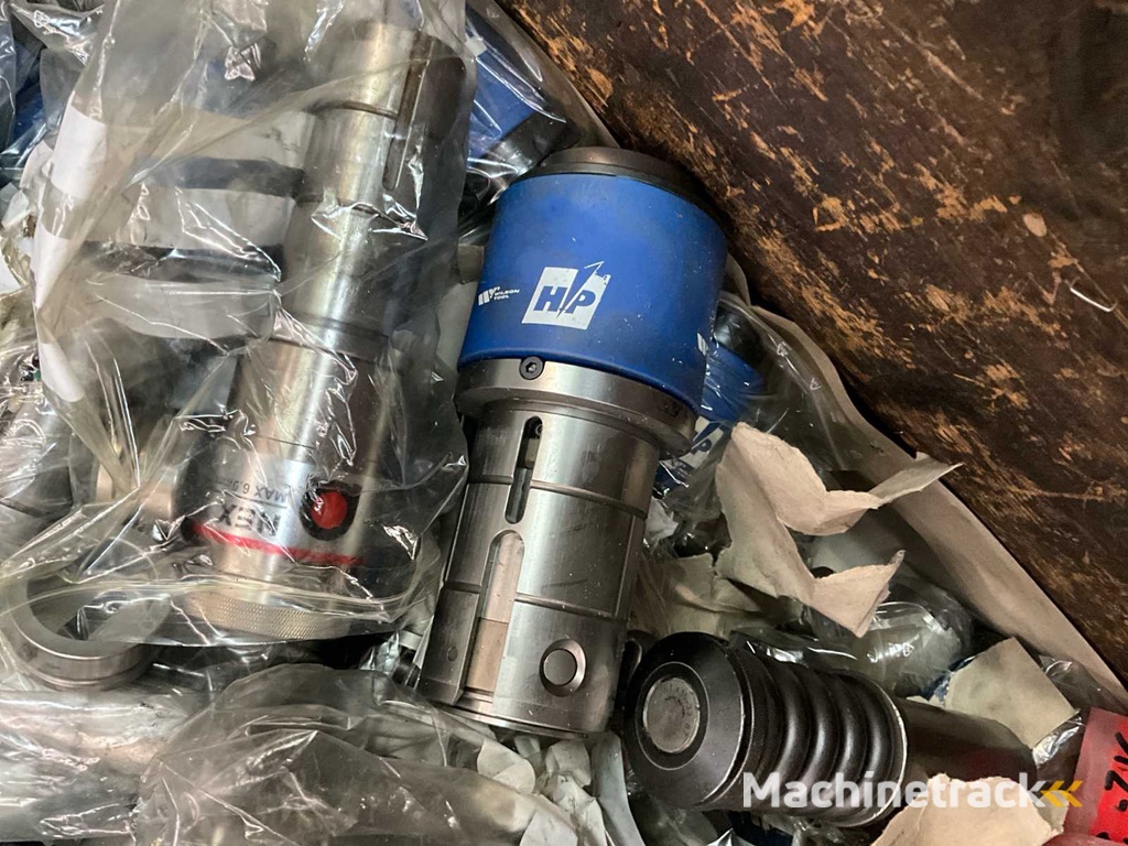 Various punching tools (40x)