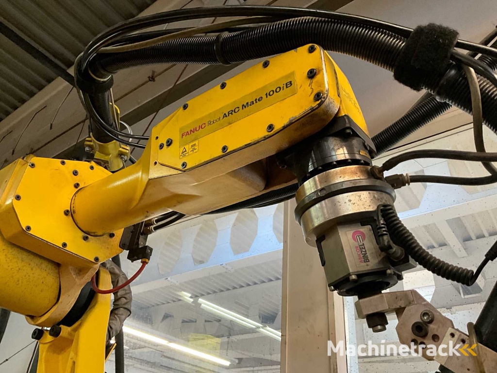 2002 fanuc ARC Mate 100iB 6-assige lasrobot