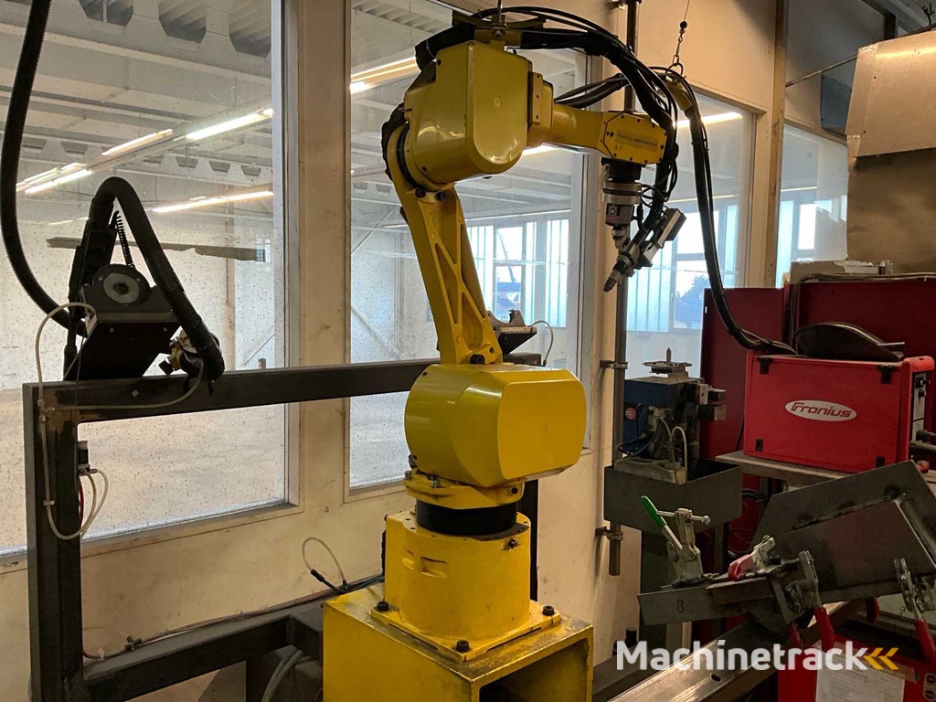 2002 fanuc ARC Mate 100iB 6-assige lasrobot