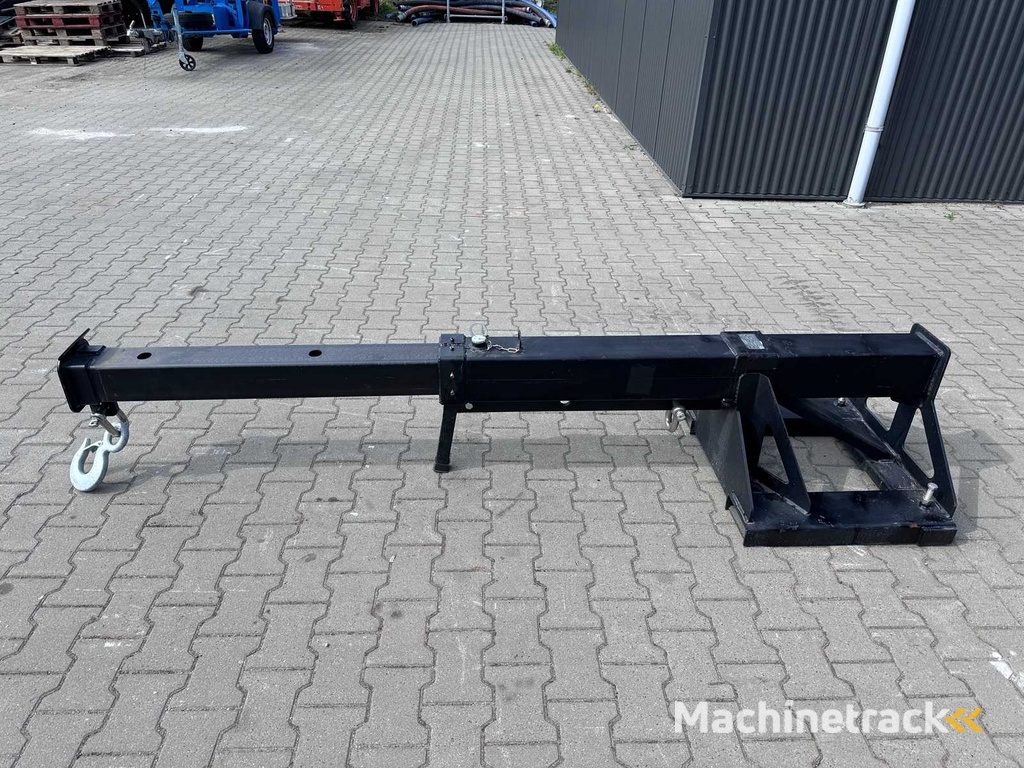 Field Industries Extendable jib for forklift