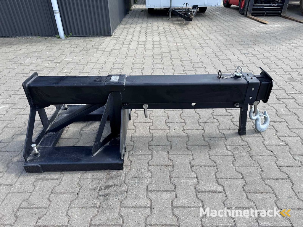 Field Industries Extendable jib for forklift