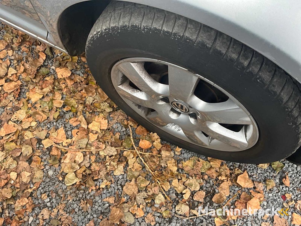 2003 Volkswagen Golf