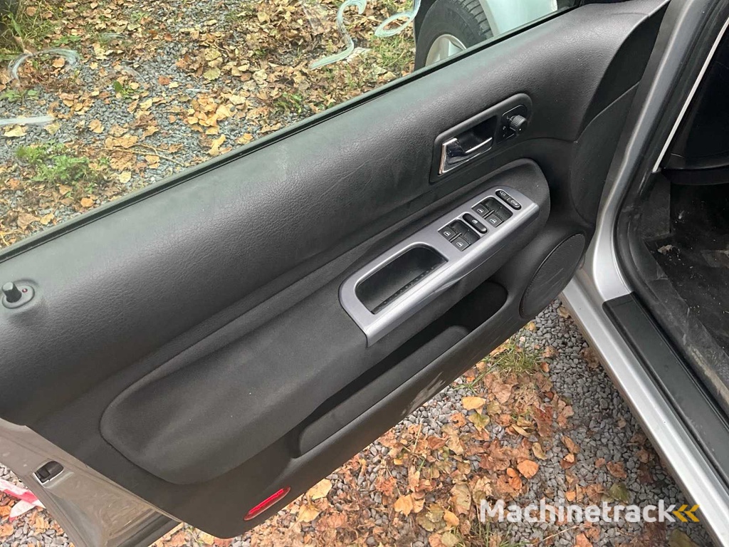 2003 Volkswagen Golf