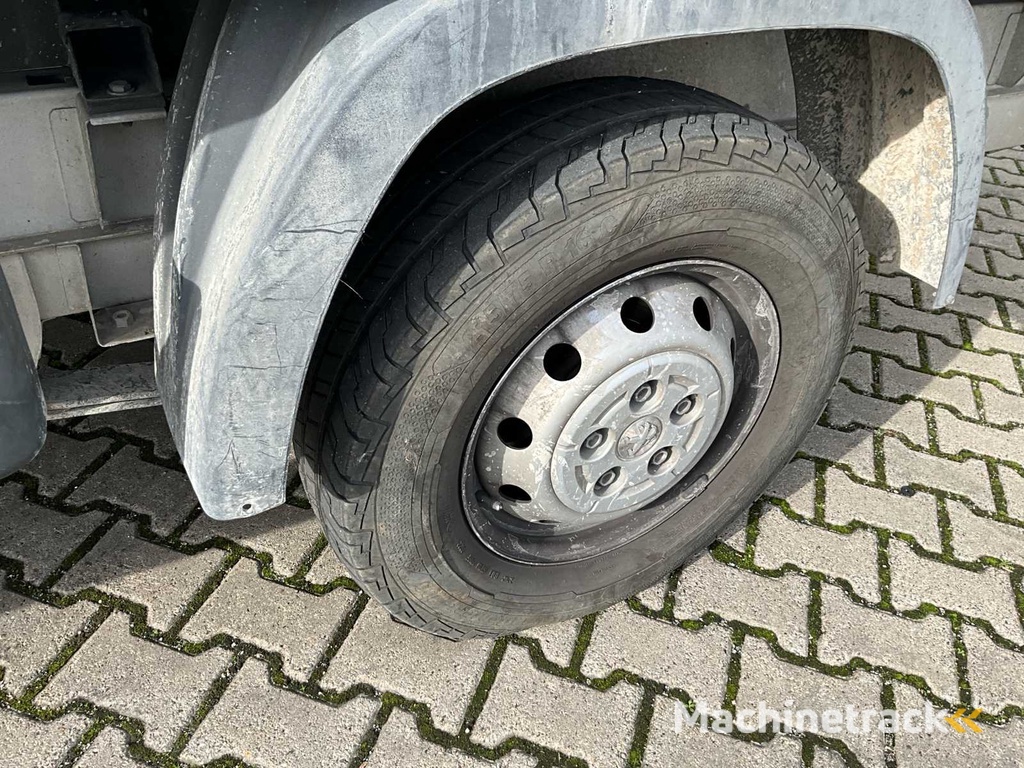 2023 Peugeot Boxer laadbak - 40000km - 7 pers. - trekhaak