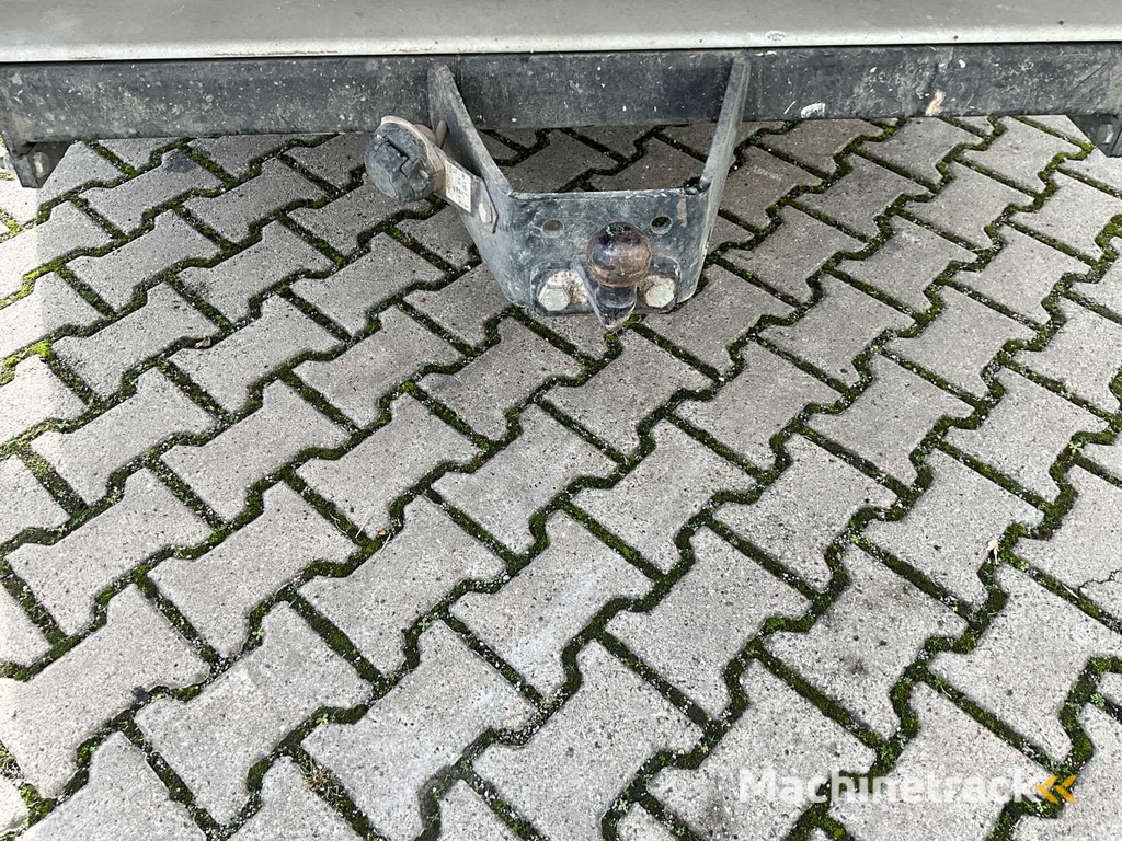 2023 Peugeot Boxer laadbak - 40000km - 7 pers. - trekhaak