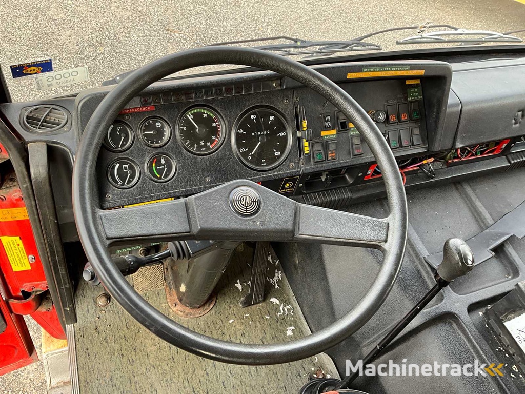 1982 Steyr 791.195/L35/4x4 Vrachtwagen
