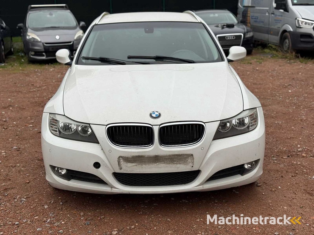 2012 BMW 318I