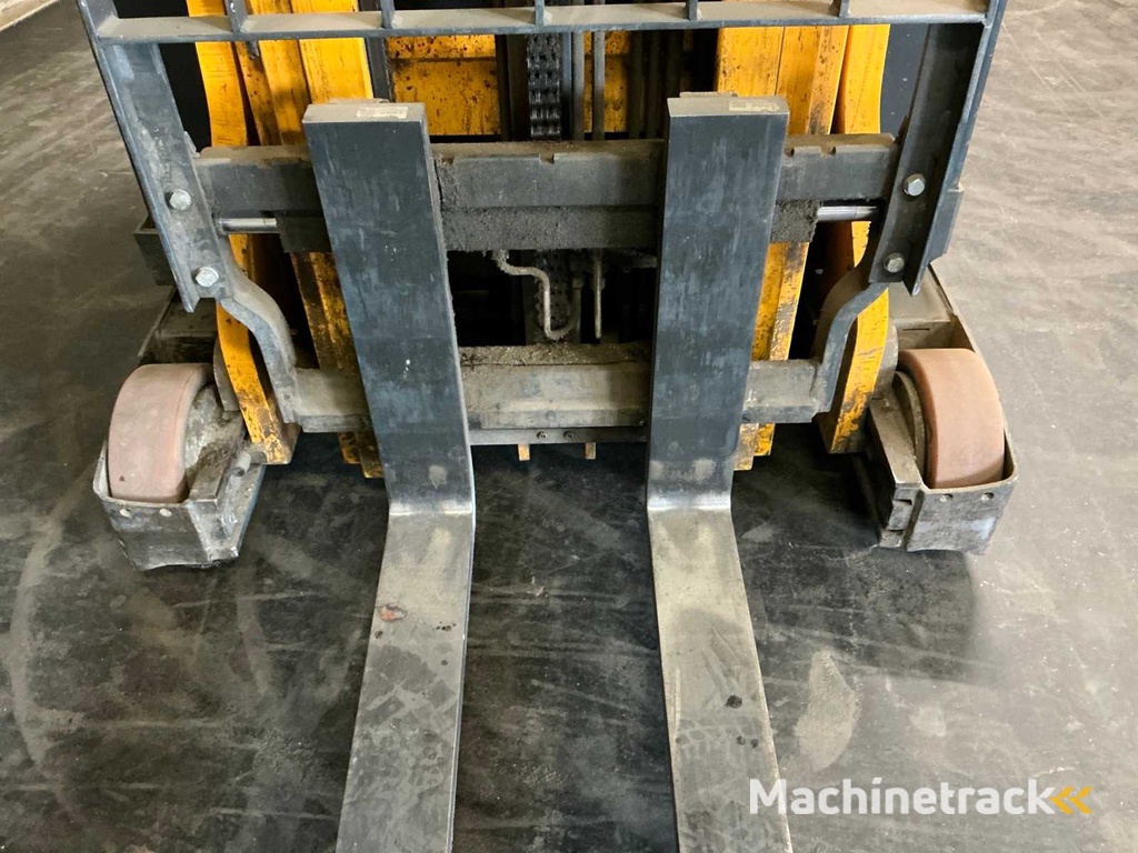 2011 Jungheinrich ETV214 Schubmaststapler