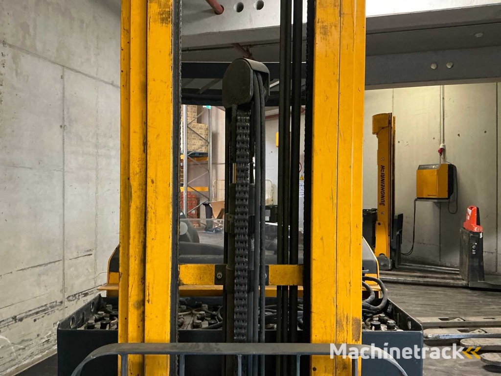 2011 Jungheinrich ETV214 Schubmaststapler