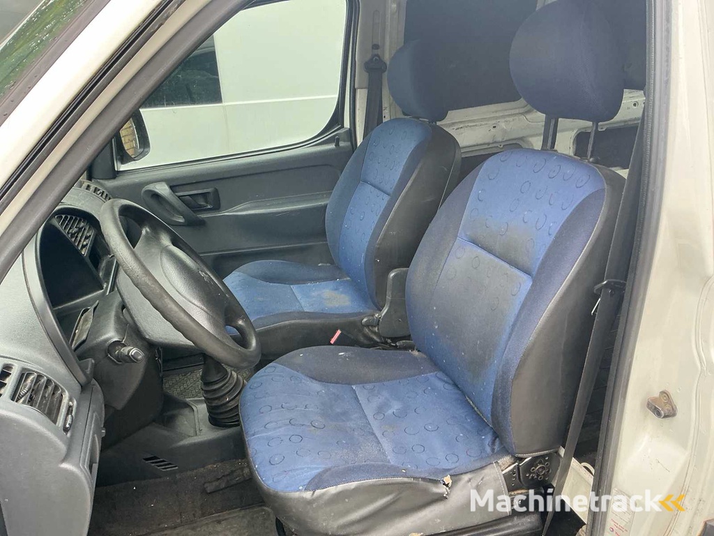 2002 Peugeot Partner