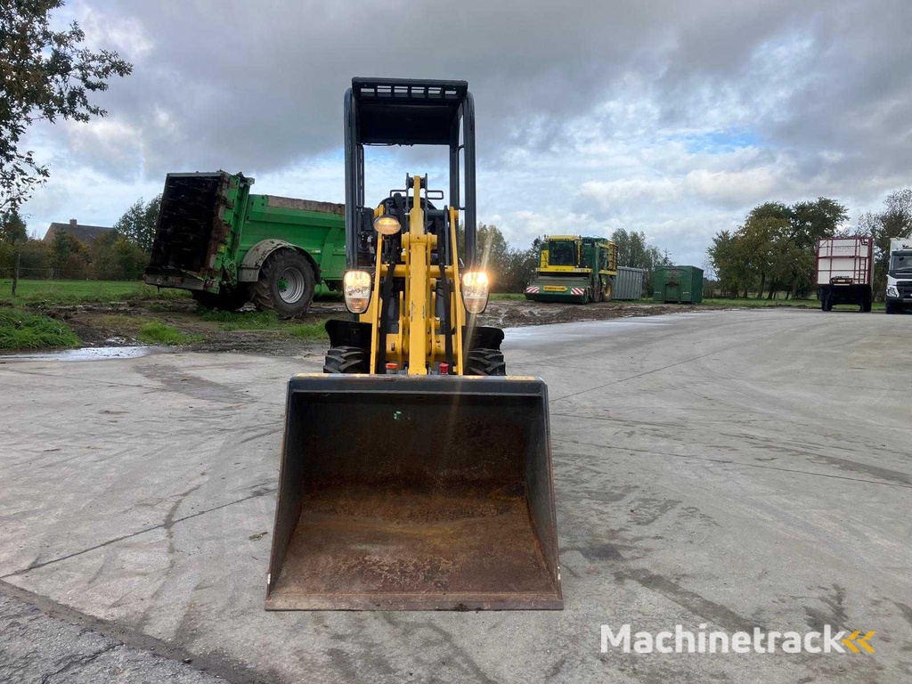 Mustang AL 100 Wheel Loader