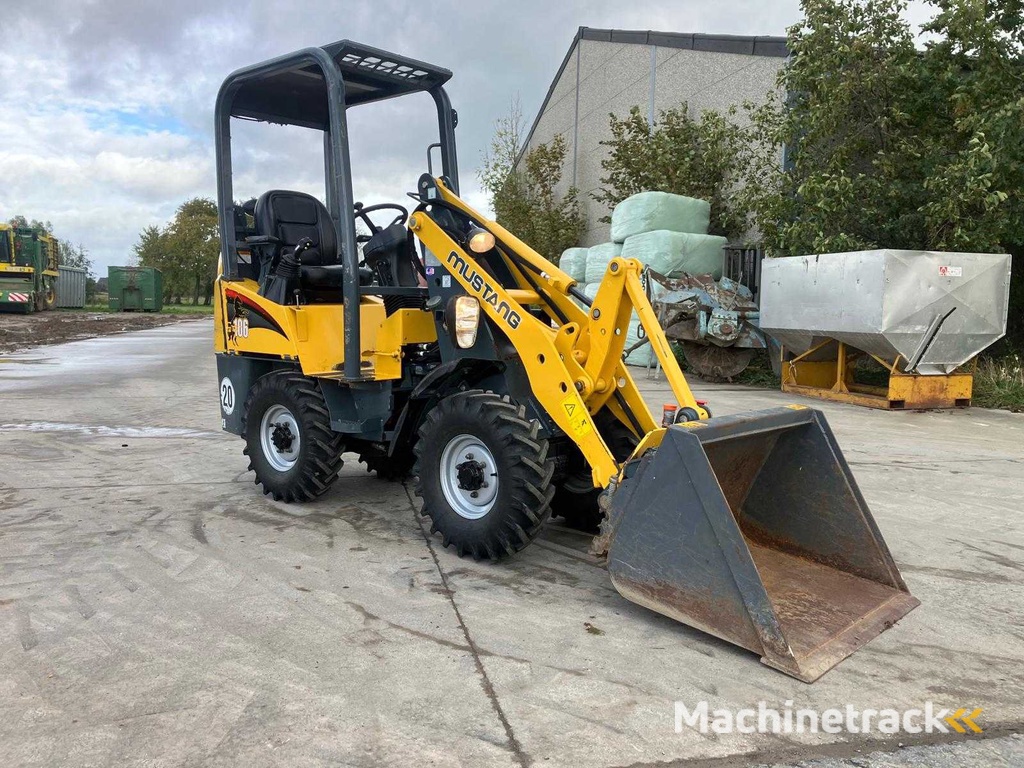 Mustang AL 100 Wheel Loader