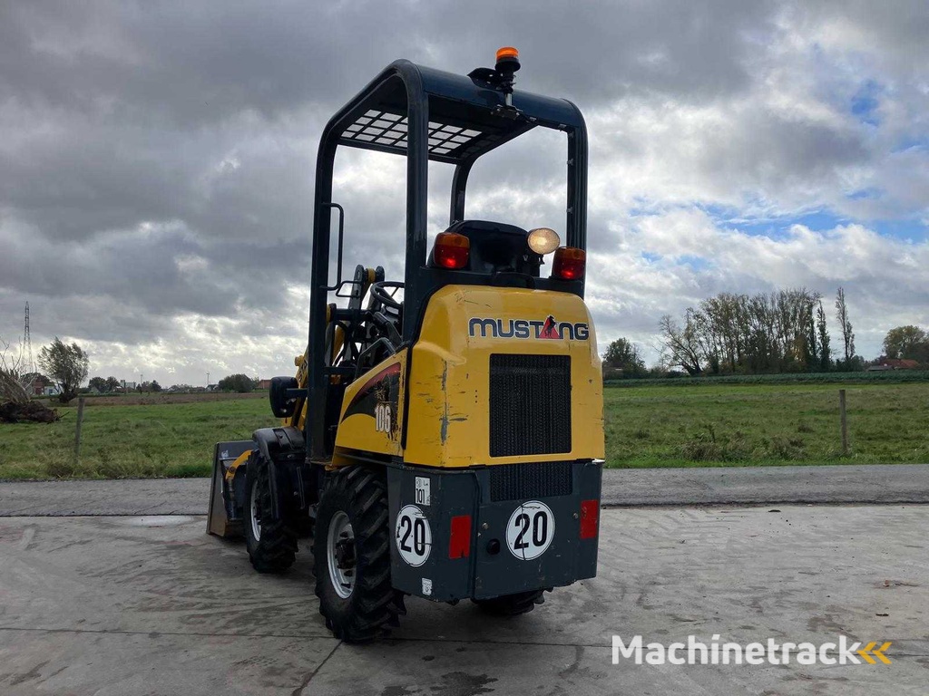 Mustang AL 100 Wheel Loader