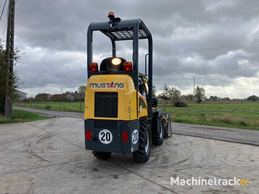 Mustang AL 100 Wheel Loader