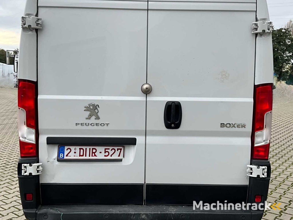 2023 Peugeot boxer lichte vracht - 27000km - 3pers - trekhaak