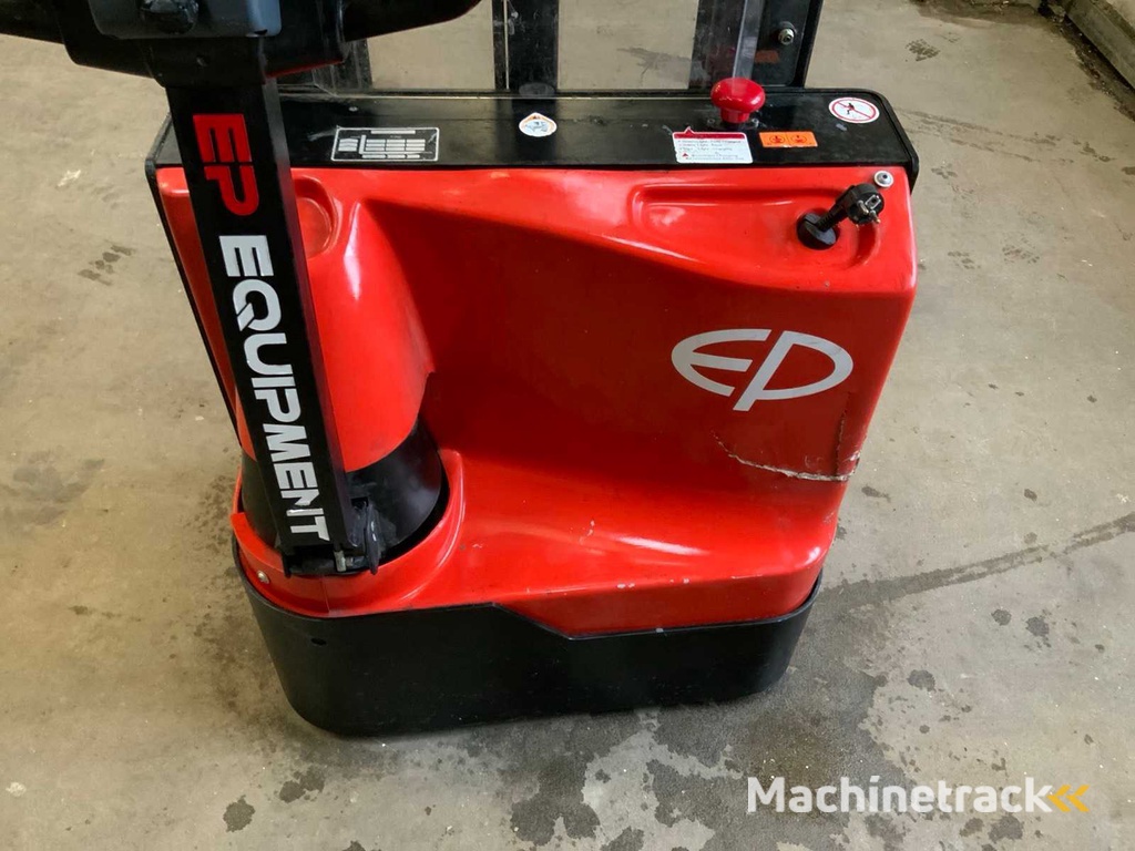 2022 EP ES15-15ES Stapelaar