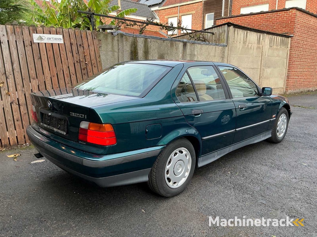 BMW 320i - 1994