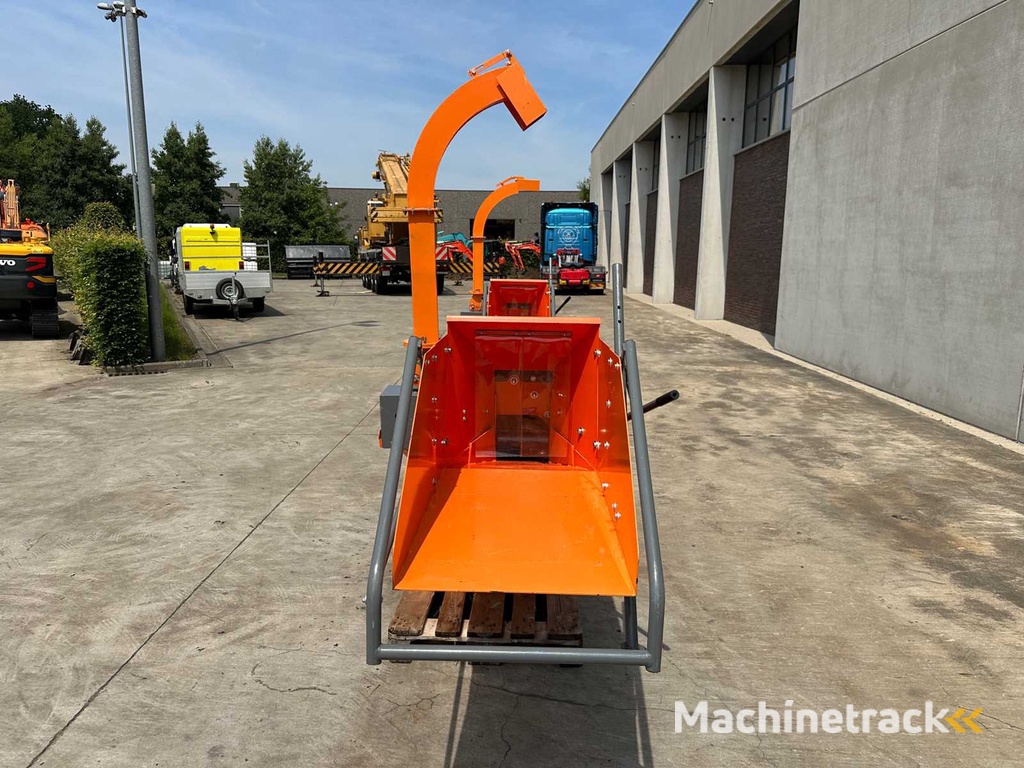 2025 - DC/EU20 - Houthakselaar