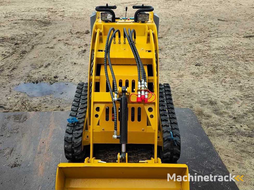 2025 - SDLANCH - SDLL30 - Shovel