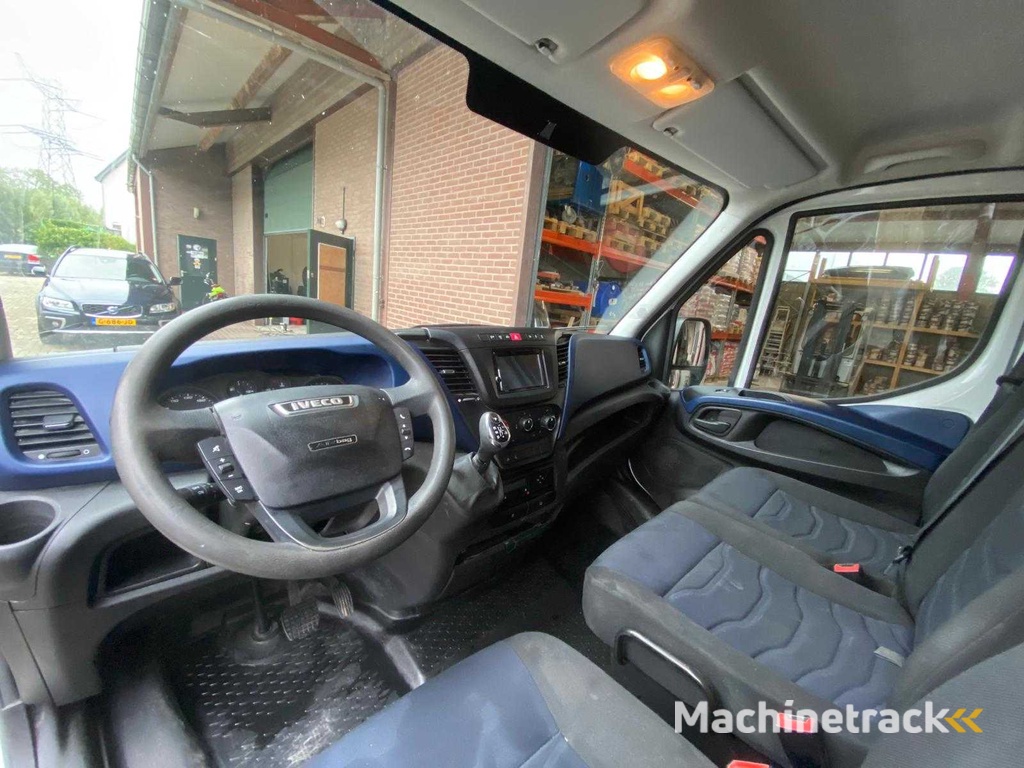 Iveco - Daily - 35S16V 2.3 352 L2H2 - Commercial vehicle