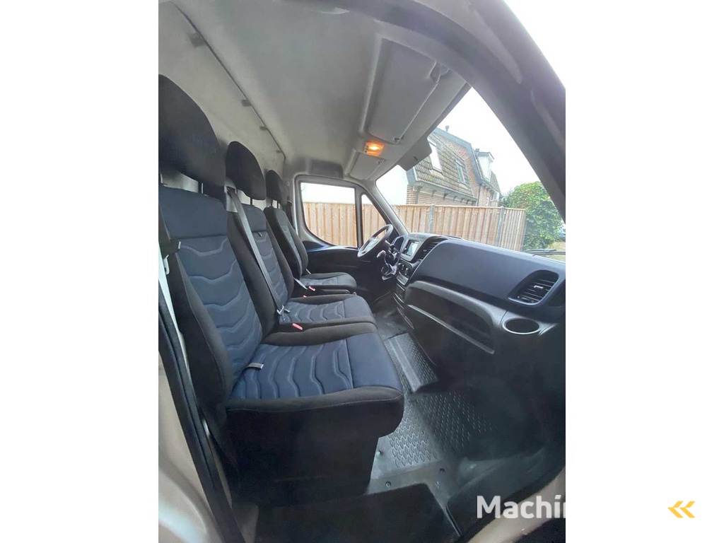 Iveco - Daily - 35S16V 2.3 352 L2H2 - Commercial vehicle