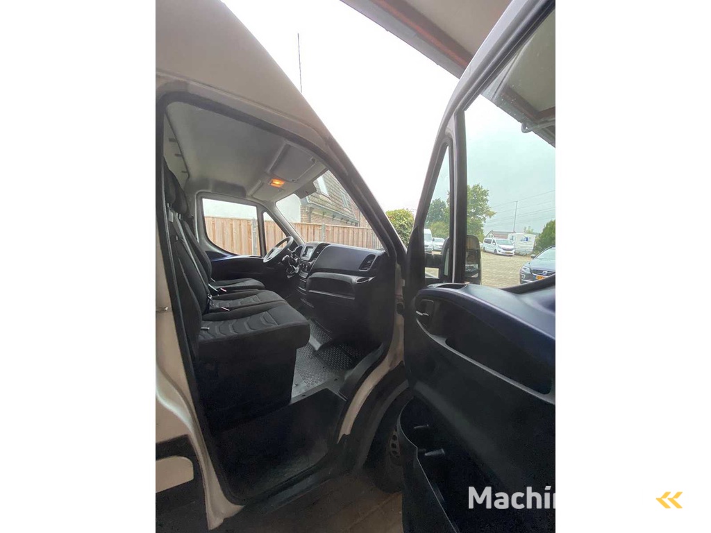 Iveco - Daily - 35S16V 2.3 352 L2H2 - Commercial vehicle