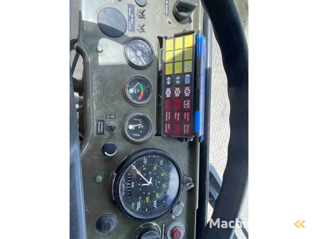 Man - Cat 4X4 - Truck