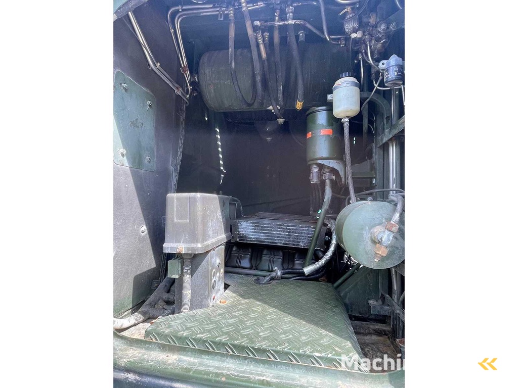 Man - Cat 4X4 - Truck