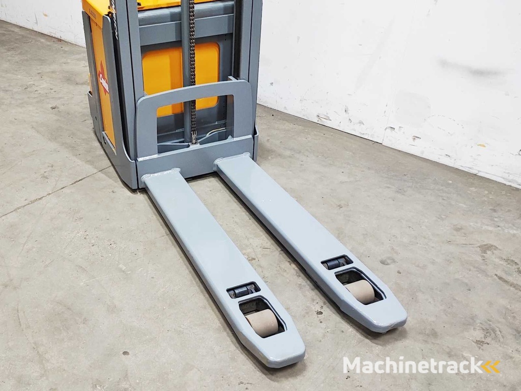 Jungheinrich - 2017 - EJD 220 - Stacker