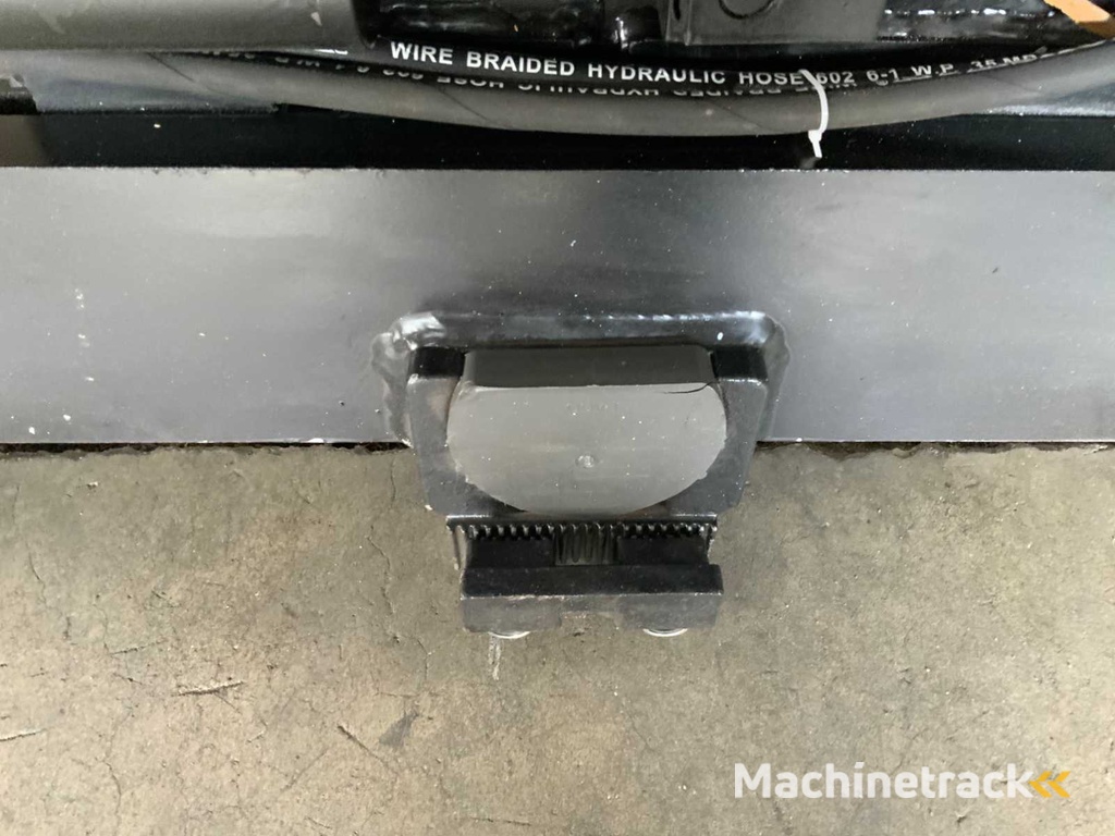 8 Ton fork positioner Fem 4