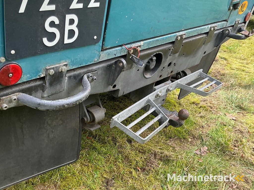 1977 Land Rover 88 Pick-Up V8