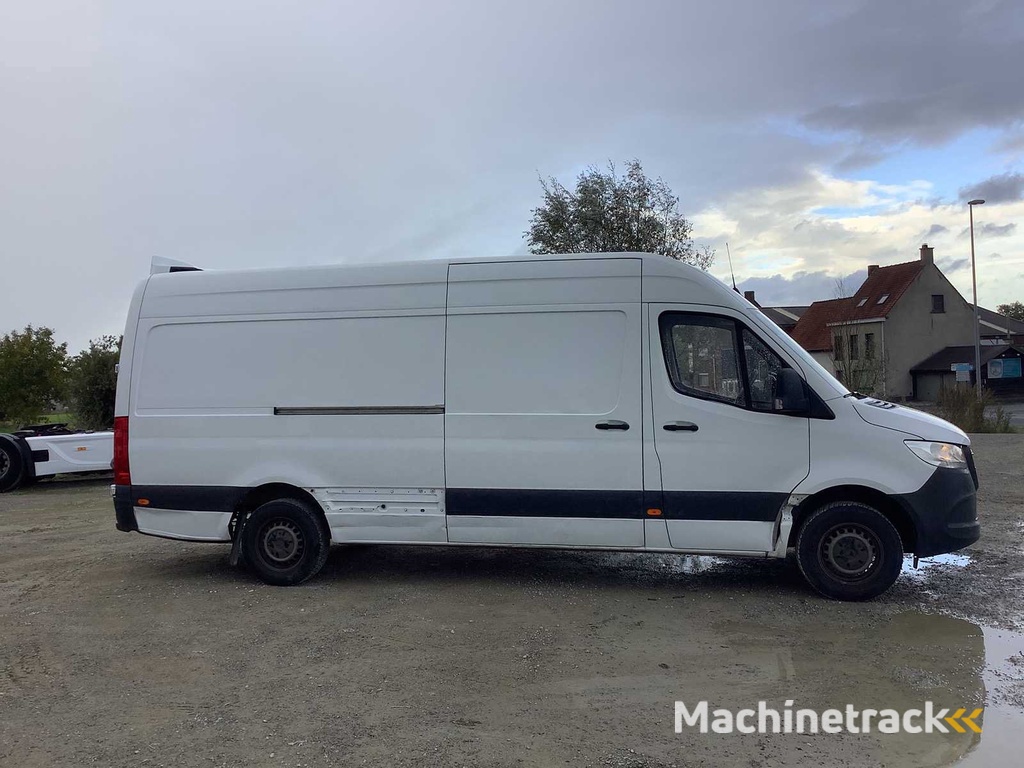 2021 Mercedes-Benz L2U3 Sprinter Transporter