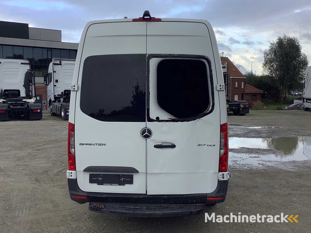 2021 Mercedes-Benz L2U3 Sprinter Transporter