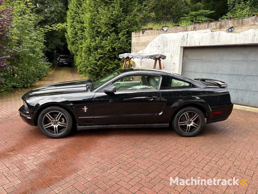 FORD Mustang Coupé V6 - 2006