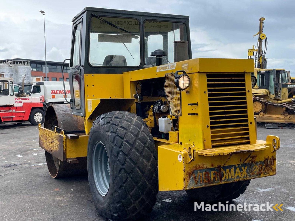 Vibromax - 1995 - 2000 Compactor Roller 12.5T 3.765H - Grondwals