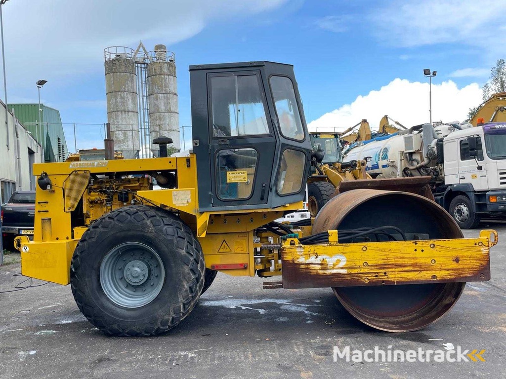 Vibromax - 1995 - 2000 Compactor Roller 12.5T 3.765H - Grondwals