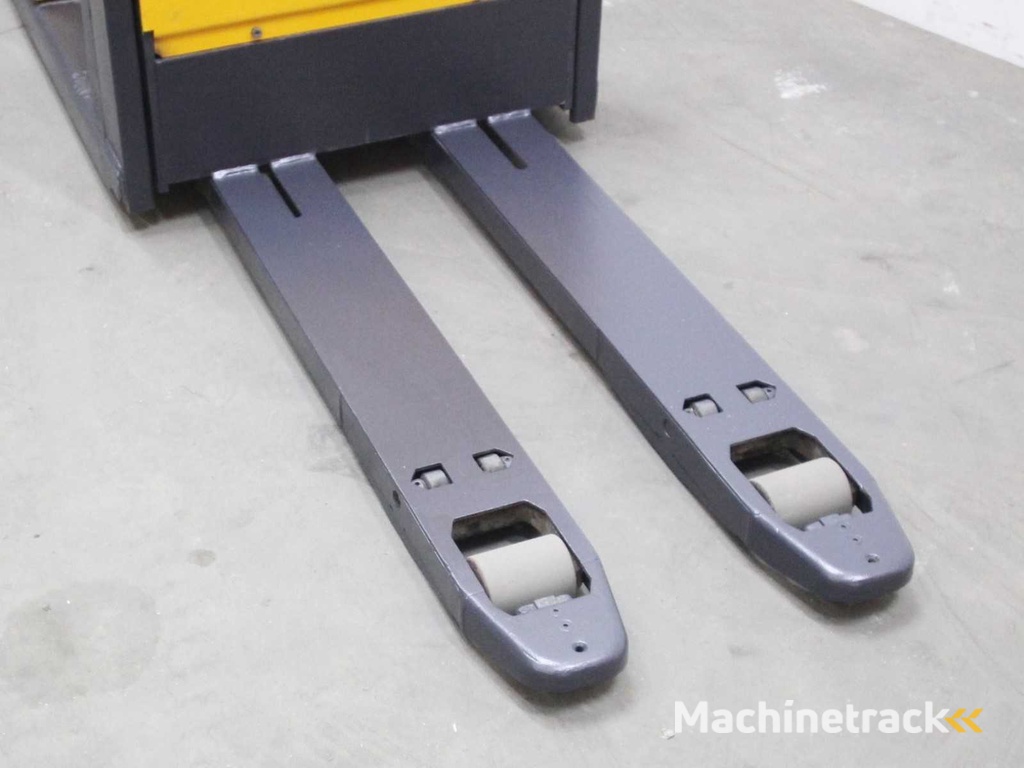 Jungheinrich - 2004 - ECE 220 - Order picker