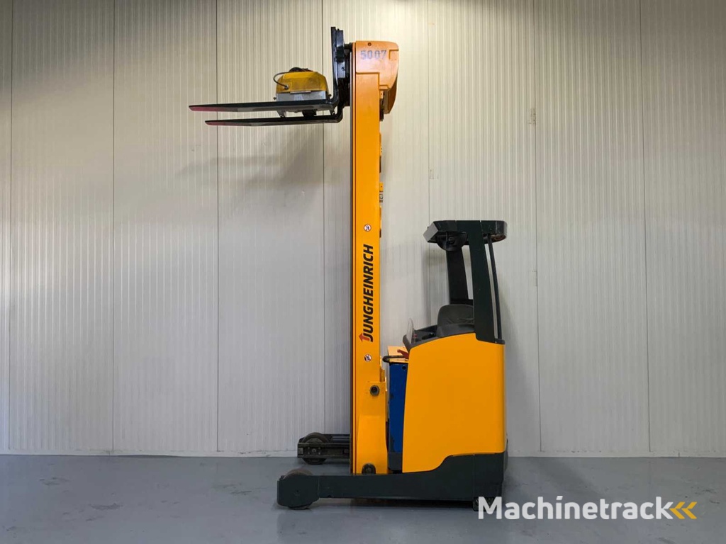 Jungheinrich ETV 216 Reach truck